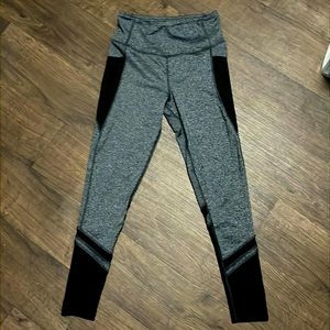 ⭐️ 3 for $25 ⭐️ Adrienne Vittadini sport leggings size s (fits like XS)